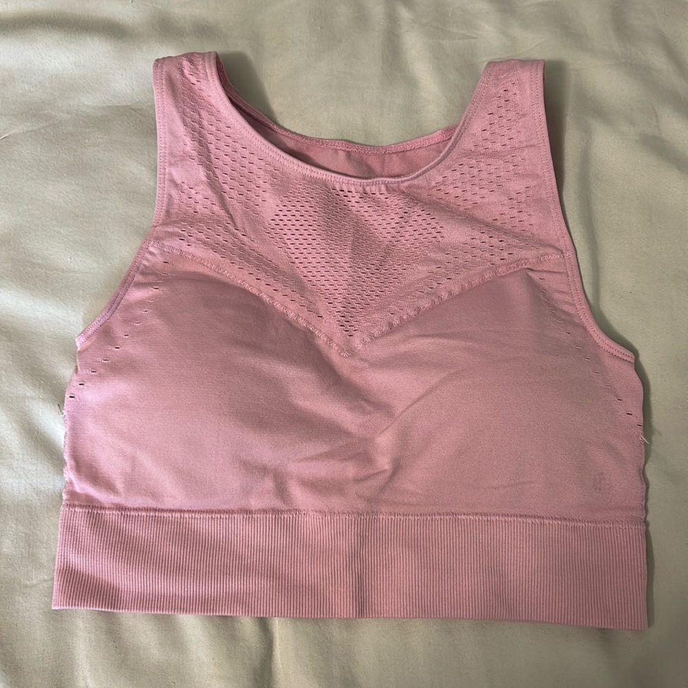 pink workout top!